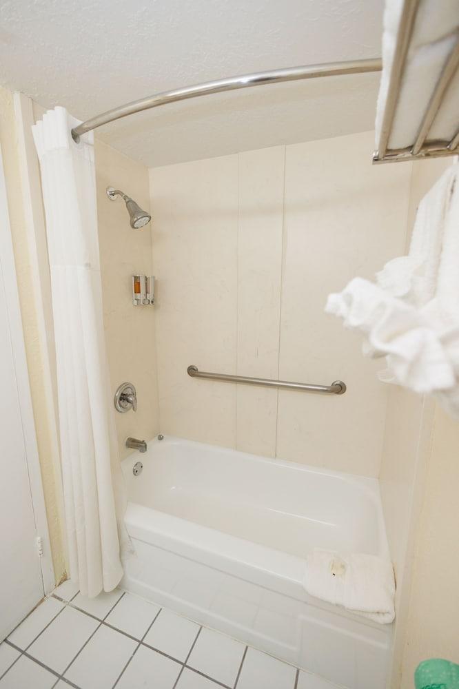 Garnet Inn & Suites, Orlando photo 27