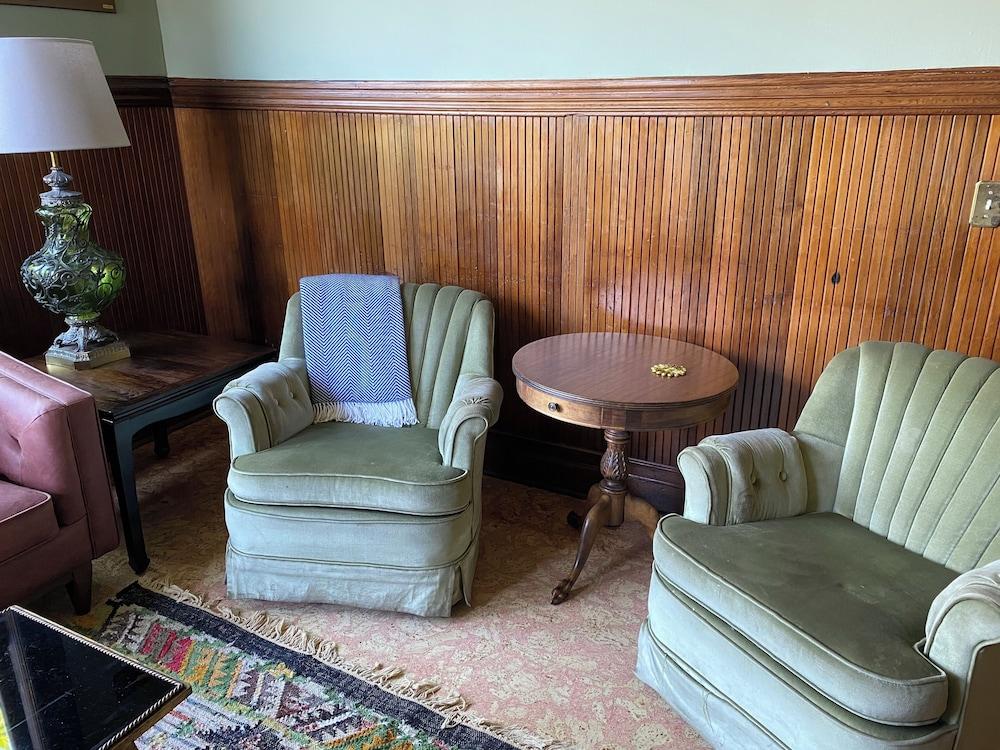 The Weller House photo 68