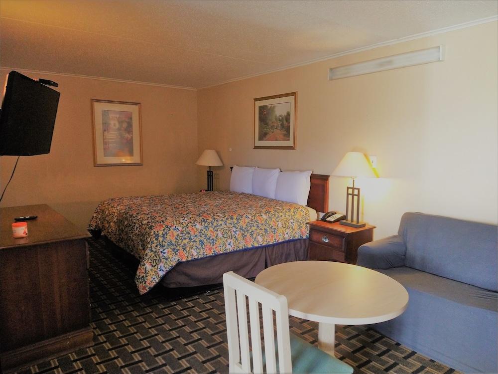 Grand View Plaza Inn & Suites photo 99