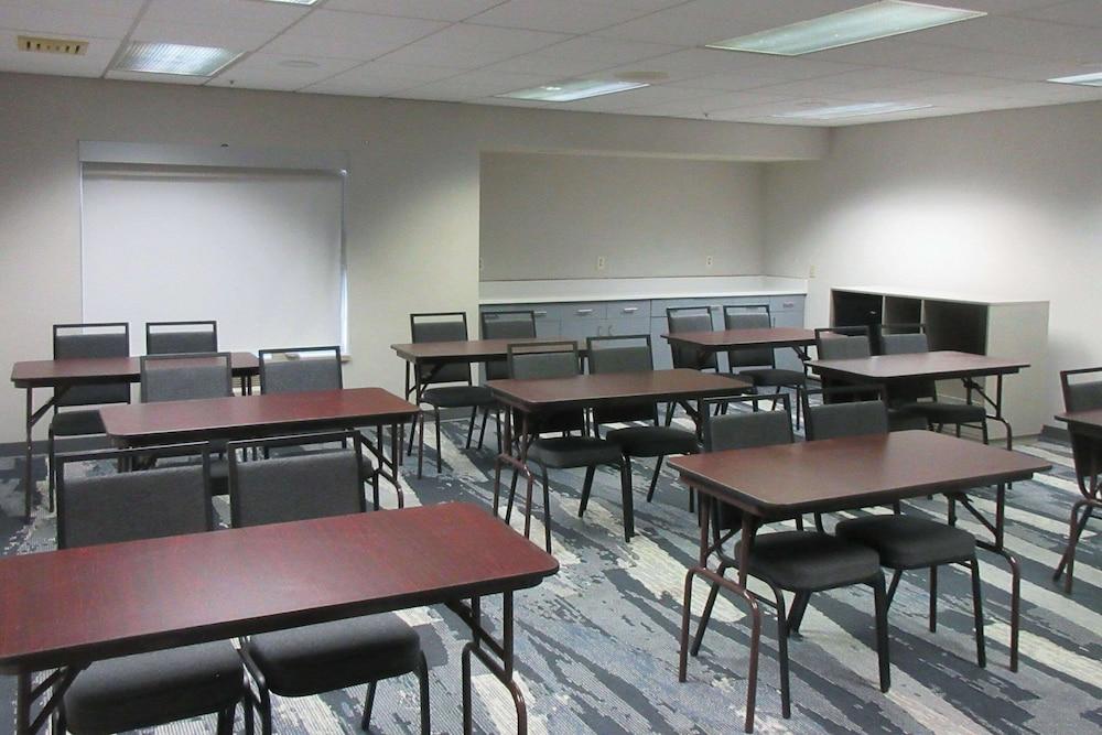 Comfort Suites Stevens Point photo 4