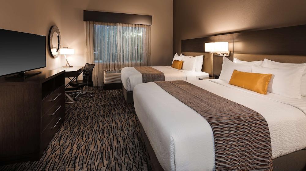 Best Western Plus Executive Residency Baytown photo 11