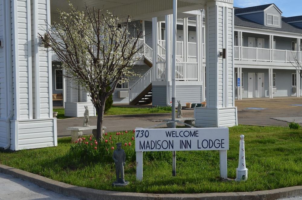 Madison Inn Lodge photo 15