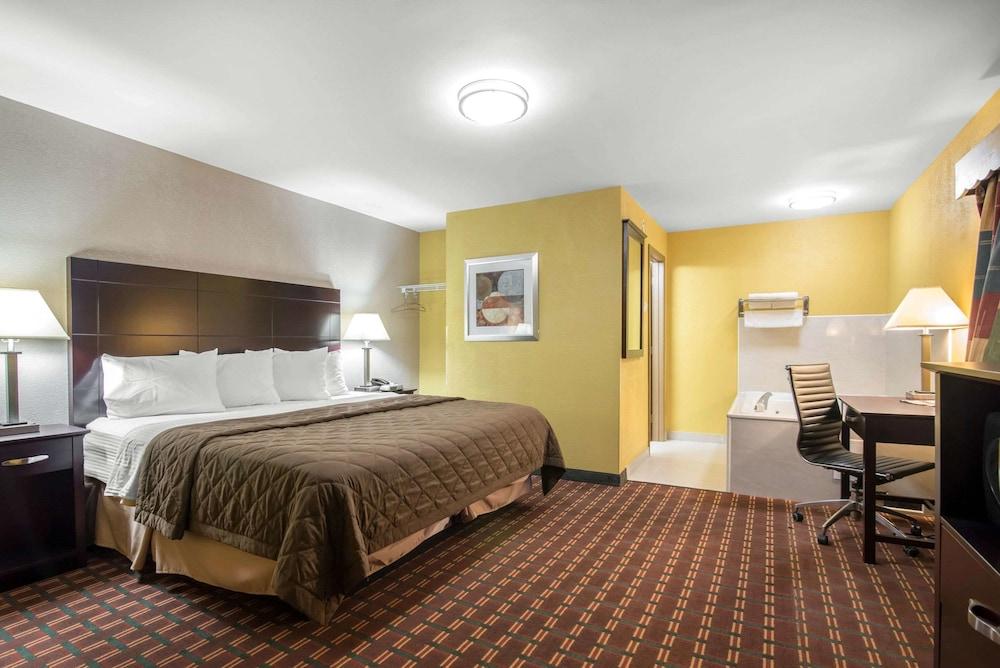 Rodeway Inn Towanda photo 8