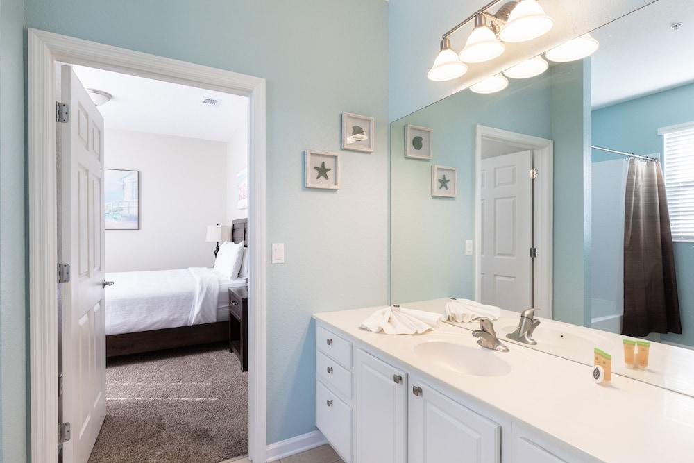 Vista Cay by Orlando Resort Rentals on Universal Boulevard photo 49