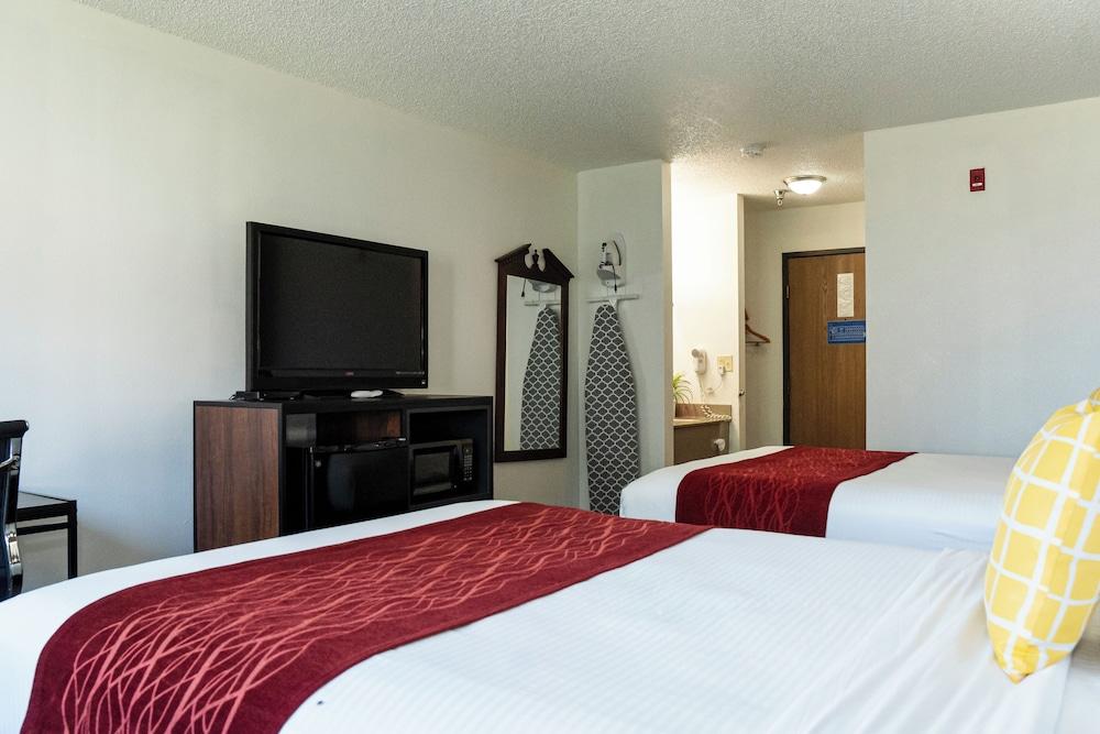 Victorian Inn & Suites photo 10