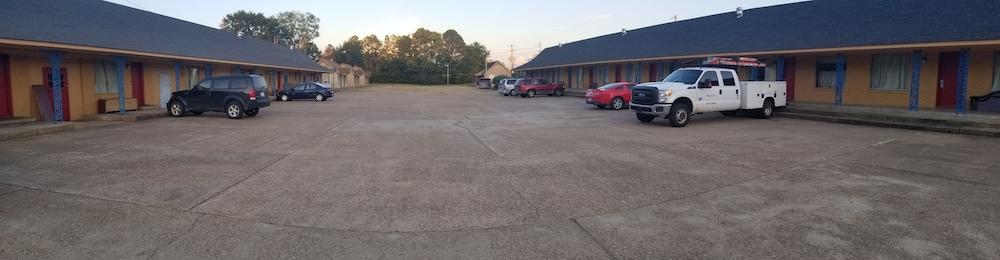 Budget Inn Magnolia photo 5