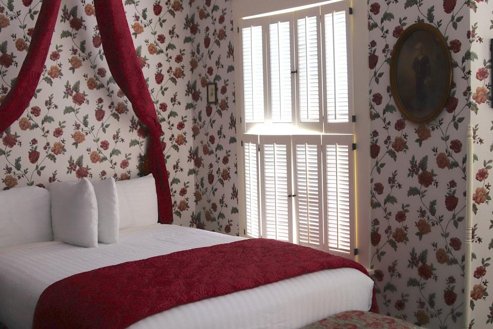 Inn on Mackinac photo 59