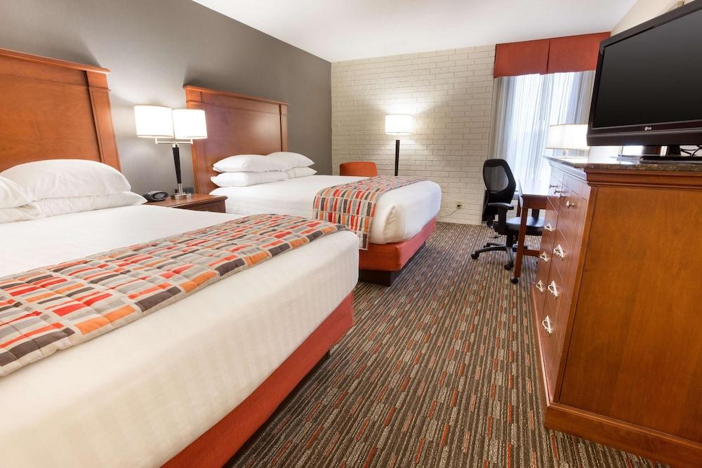 Drury Inn & Suites Joplin photo 13