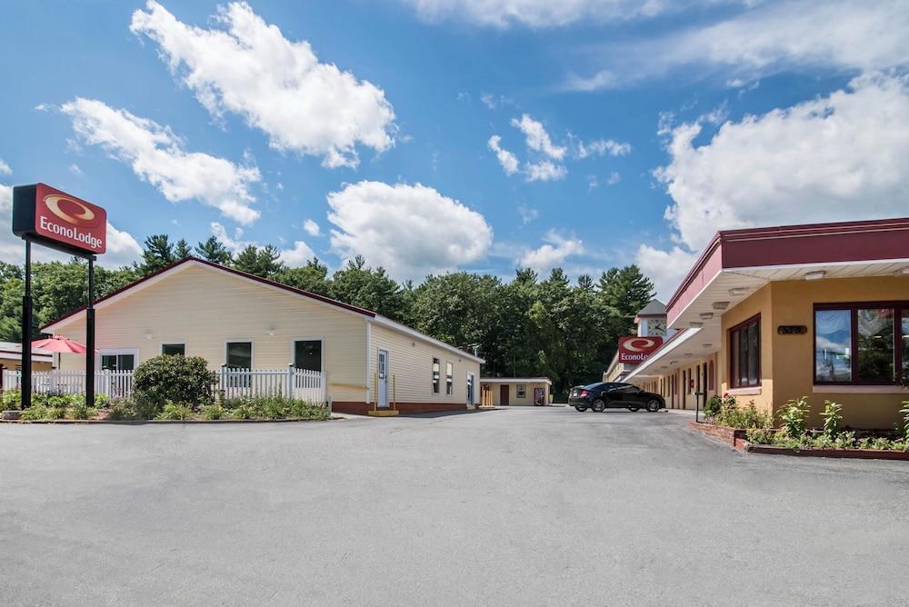 Econo Lodge Brattleboro South photo 9