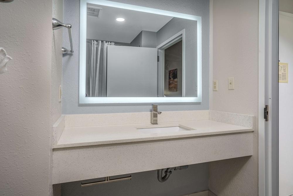 Best Western Plus Swansboro Emerald Isle photo 10