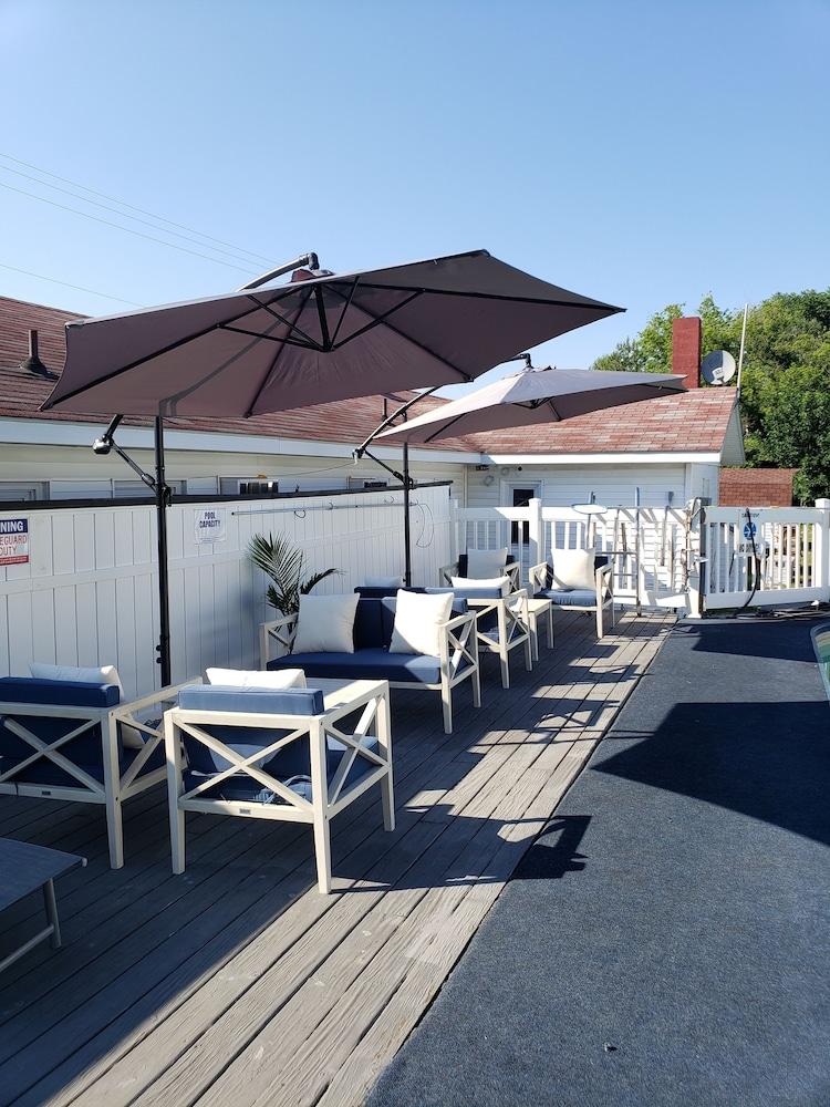 Coastal Inn photo 33
