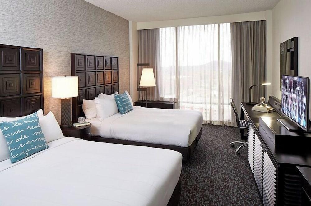Renaissance Asheville Downtown Hotel photo 16