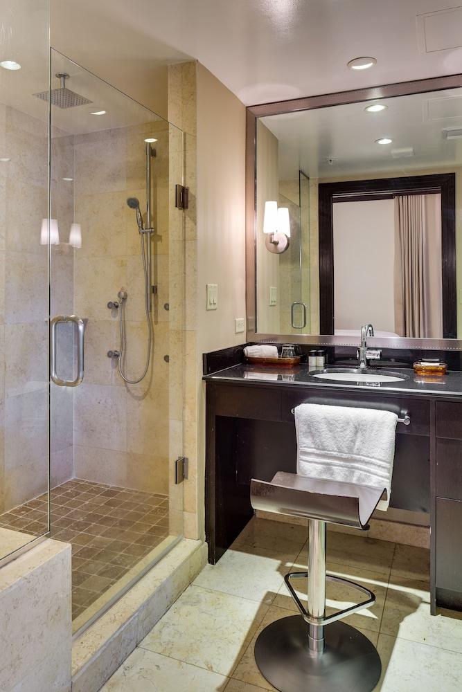 SBV Luxury Ocean Hotel Suites photo 23