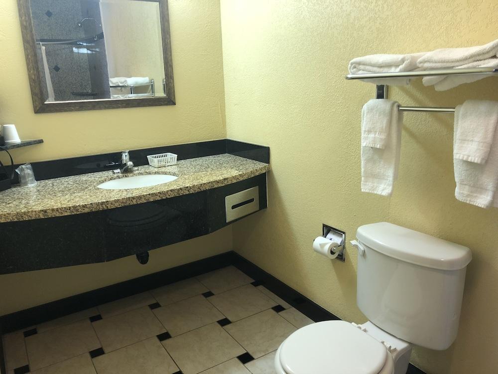 Western Village Inn photo 9