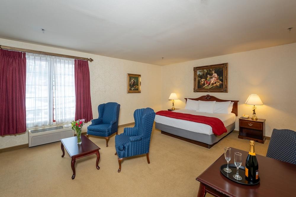 Silverland Inn and Suites photo 5