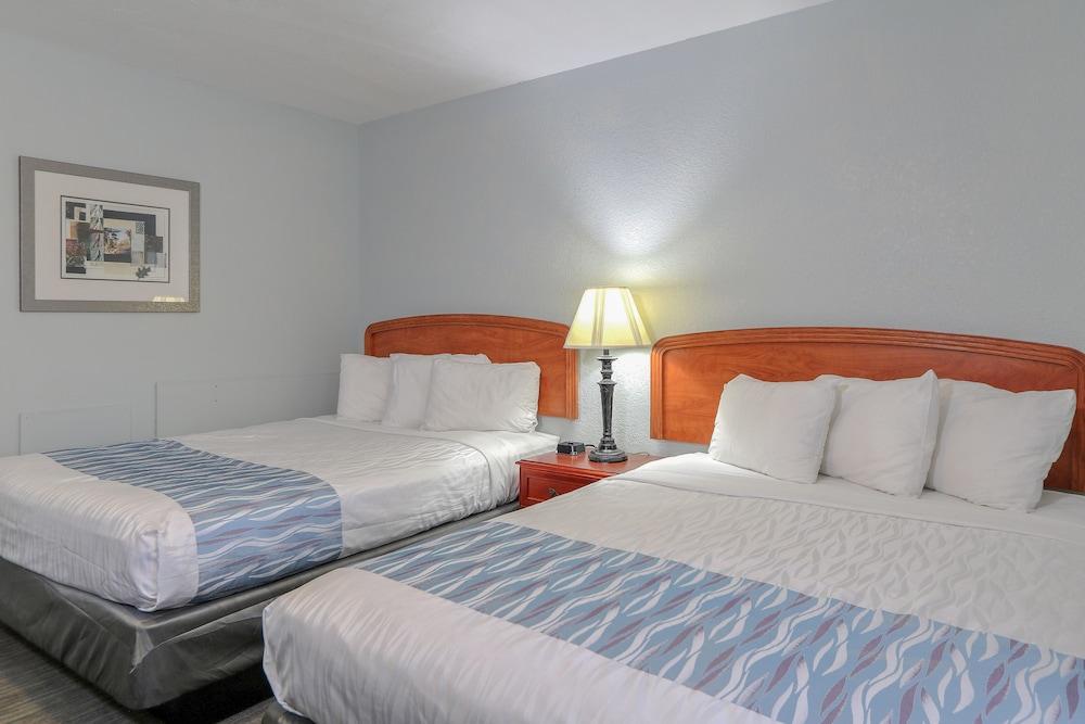 Belle Aire Motel photo 10