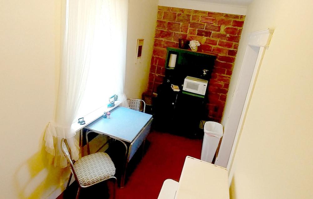 Historic Whiting Hotel Suites photo 63