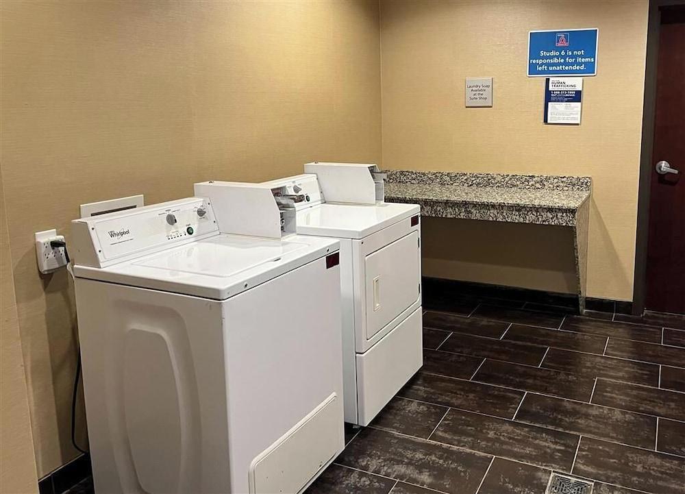 Quality Inn & Suites Pearsall photo 45