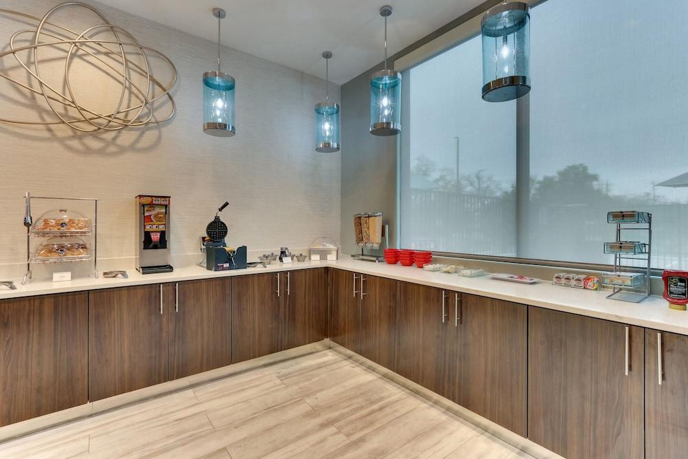 TownePlace Suites by Marriott Houston I-10 East photo 52