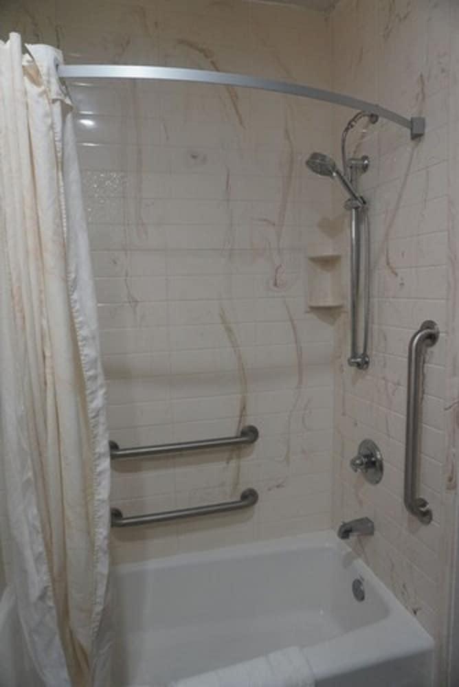 MainStay Suites Odessa I-20 photo 18