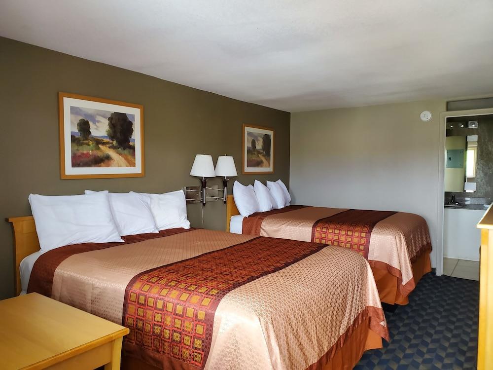 Budget Inn Express Douglas photo 3