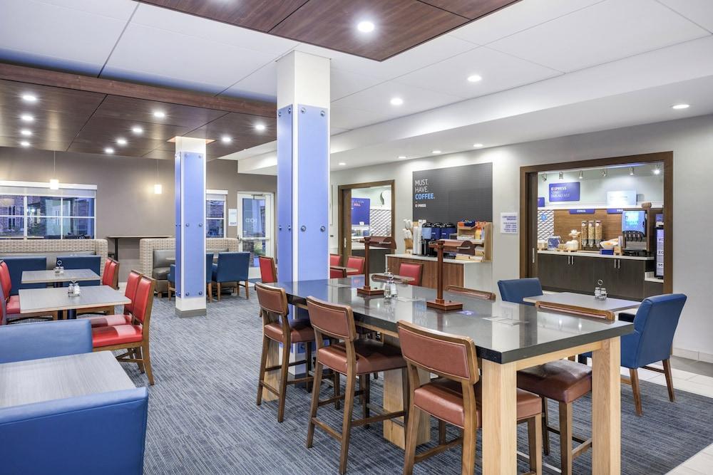 Holiday Inn Express & Suites Phoenix East - Gilbert by IHG photo 55
