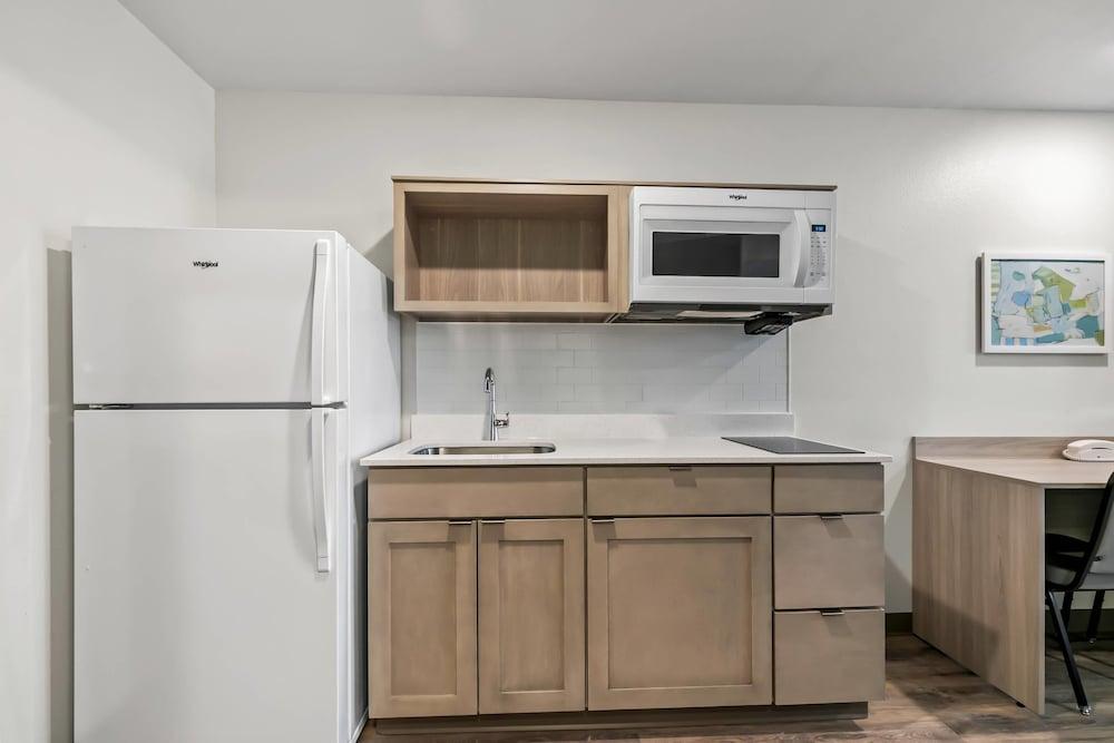 Woodspring Suites Anderson North I-85 photo 17