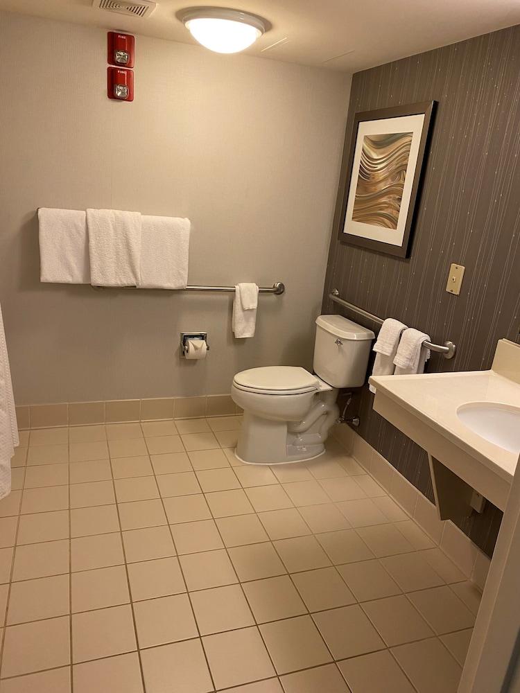 Courtyard by Marriott Raynham photo 25