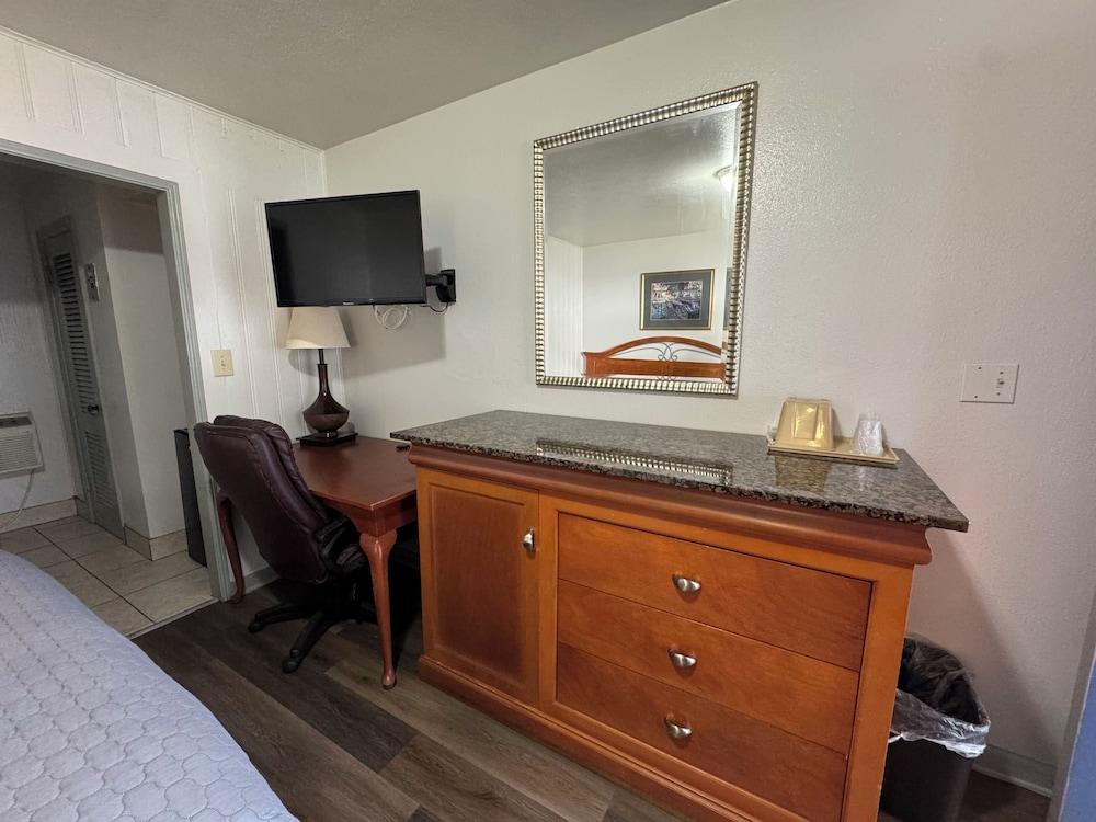 Royal Inn photo 6