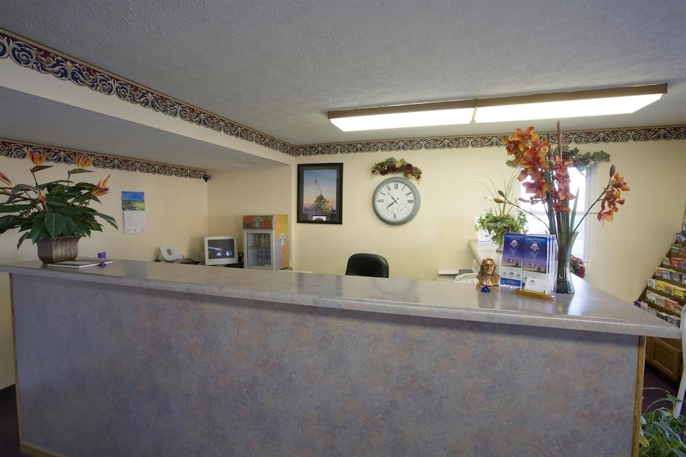 Americas Best Value Inn Litchfield photo 3