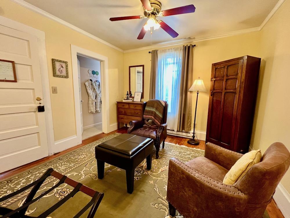 The Historic Requa Inn photo 91