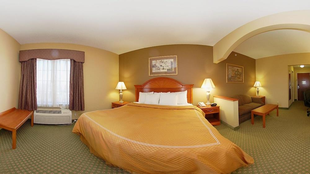 Comfort Suites Springfield I-70 photo 13