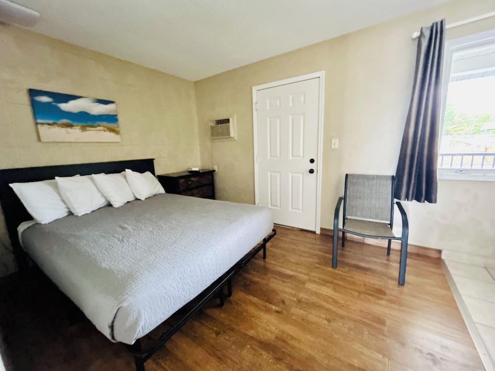 Silver Sands Hotel & Resort photo 34