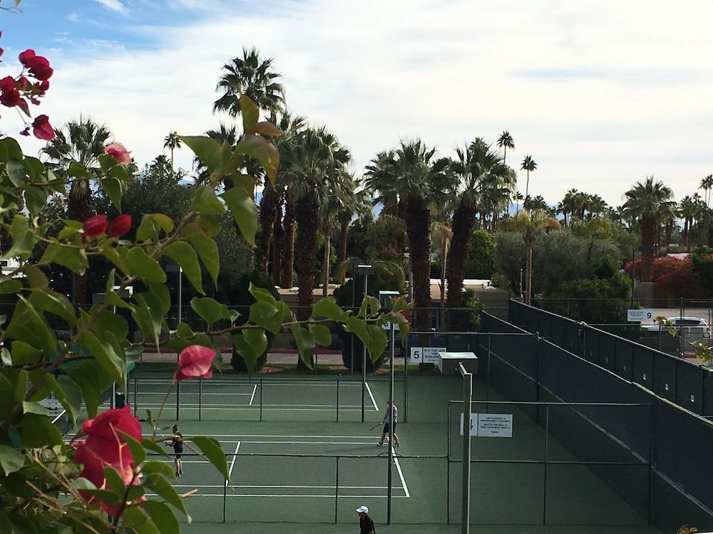 GetAways at Palm Springs Tennis Club photo 6