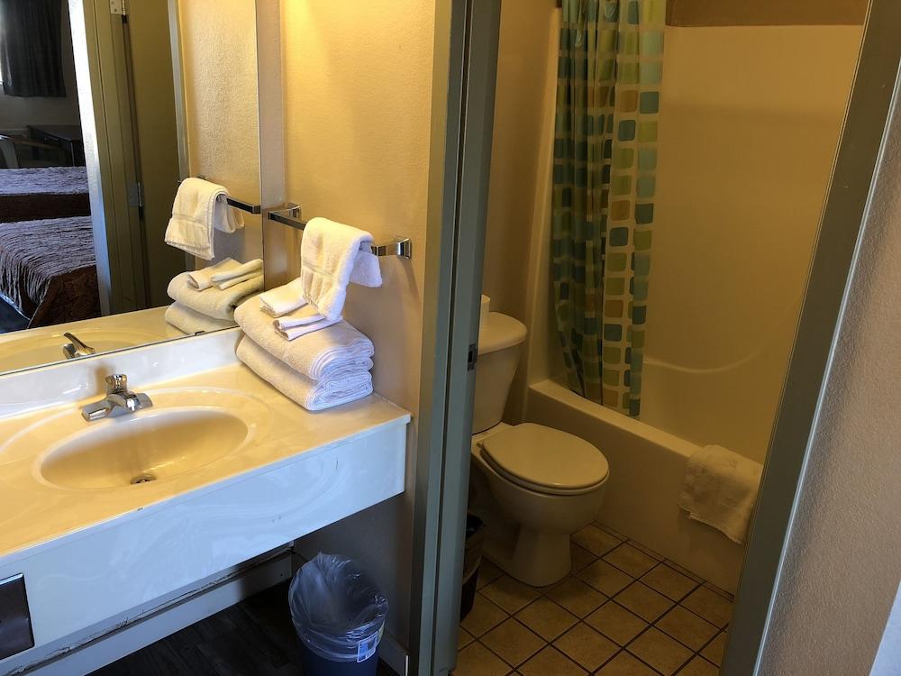Rosener's Inn and banquet center photo 16