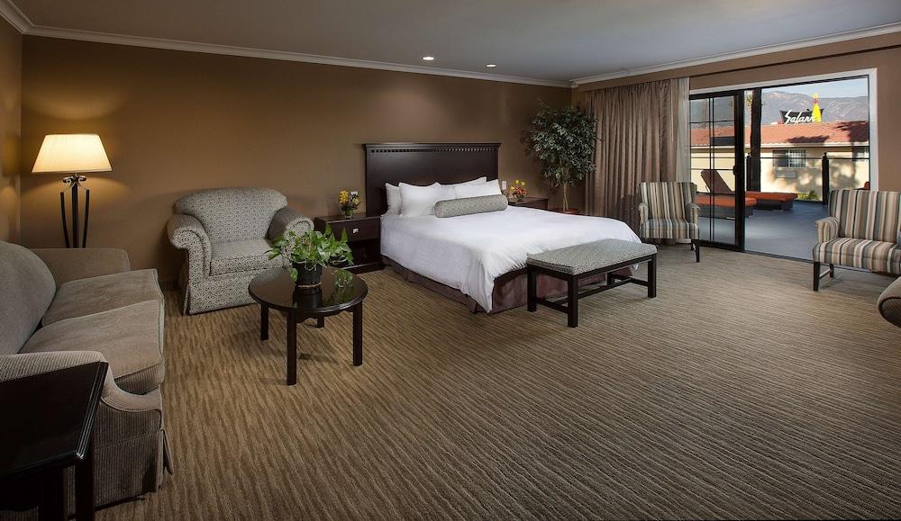 Coast Burbank Hotel photo 9