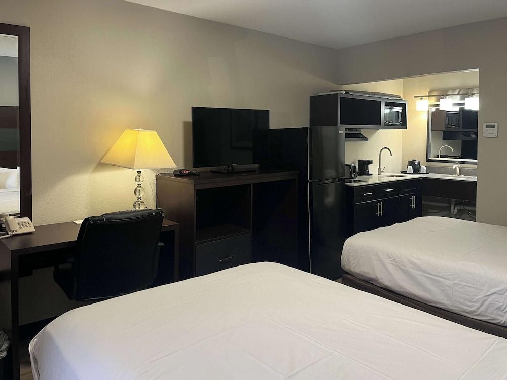 Studio 6 Charlotte, NC – Airport South photo 15