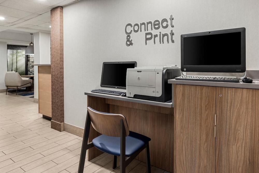 Fairfield Inn & Suites Columbus East photo 27