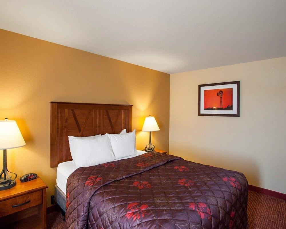 Rodeway Inn & Suites Phillipsburg photo 8