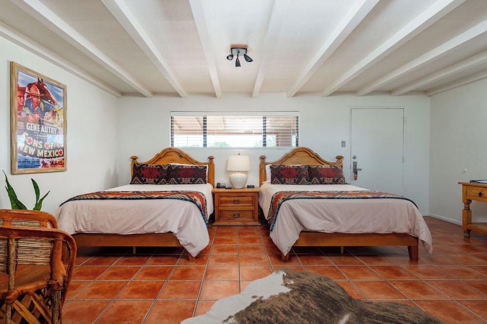 Pecos Trail Inn photo 15