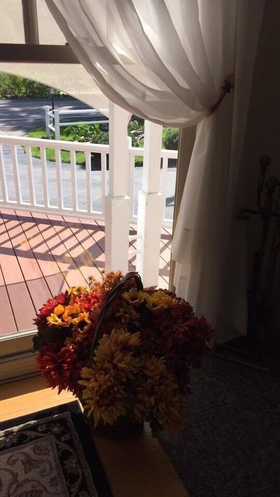 Mount Battie Inn photo 4