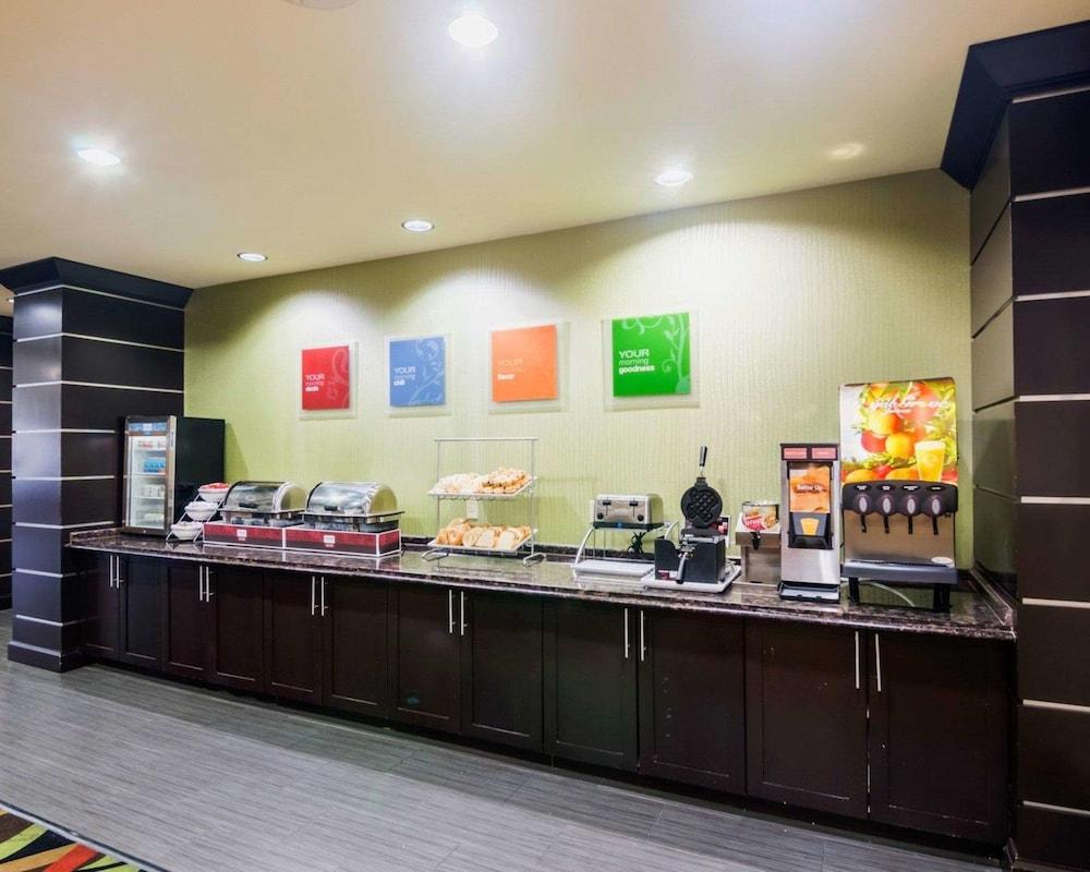 Spark by Hilton Amarillo Western Plaza photo 36