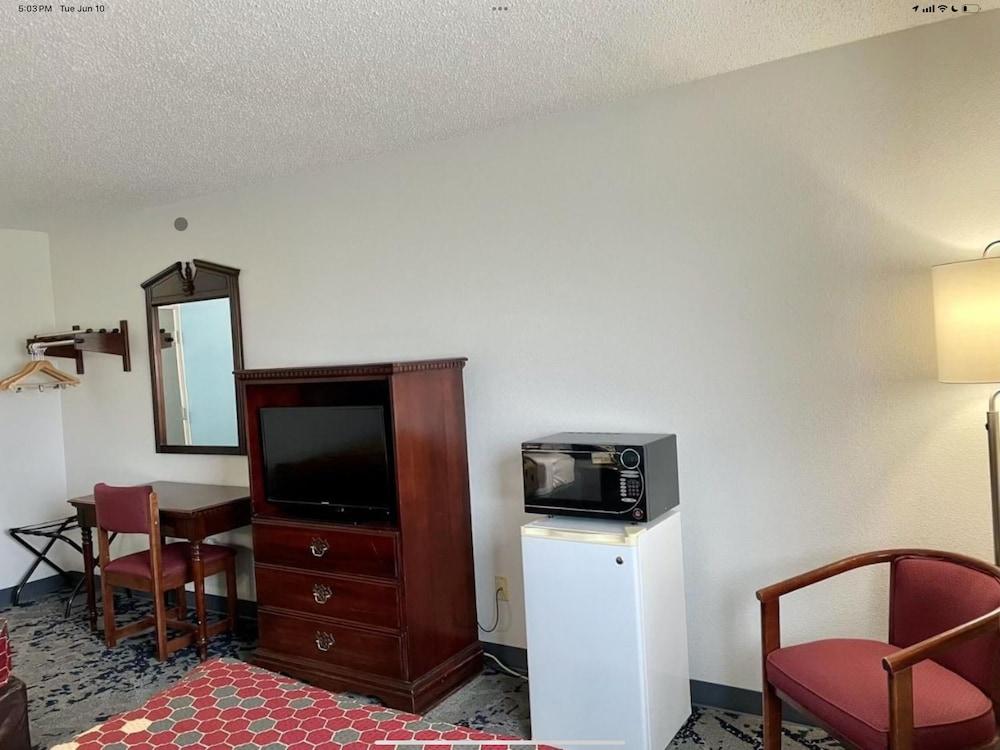Lamoni Inn & Suites photo 16