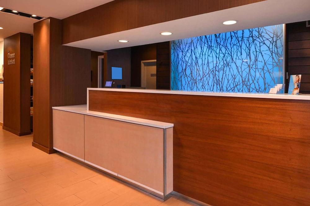 Baymont by Wyndham St. Charles photo 1