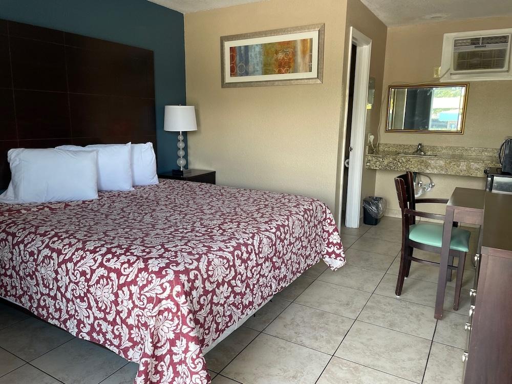 Royal Inn photo 8