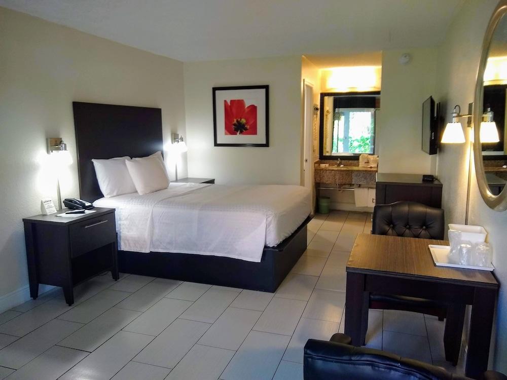 Red Carpet Inn Airport and Cruise Port Hotel Fort Lauderdale photo 17