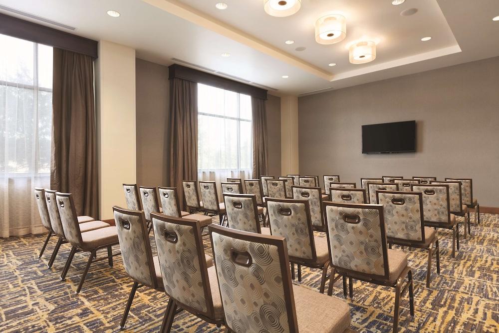 Embassy Suites Portland/Hillsboro, Oregon photo 40