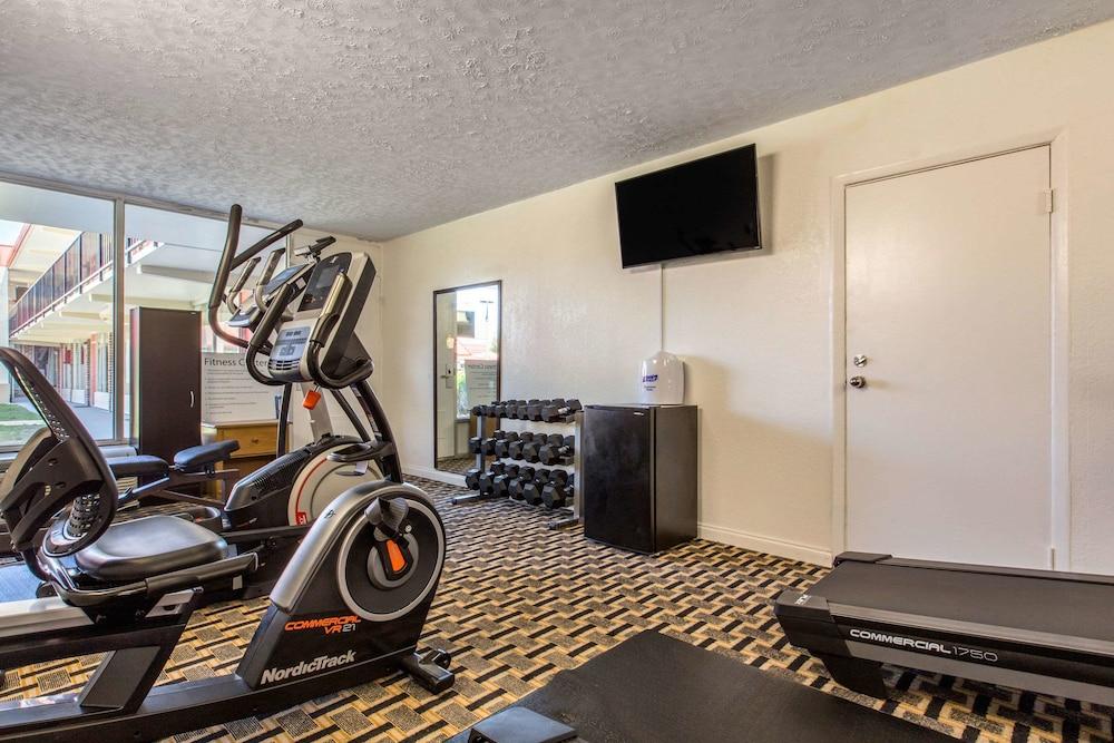 Ramada by Wyndham Santee I-95 photo 16