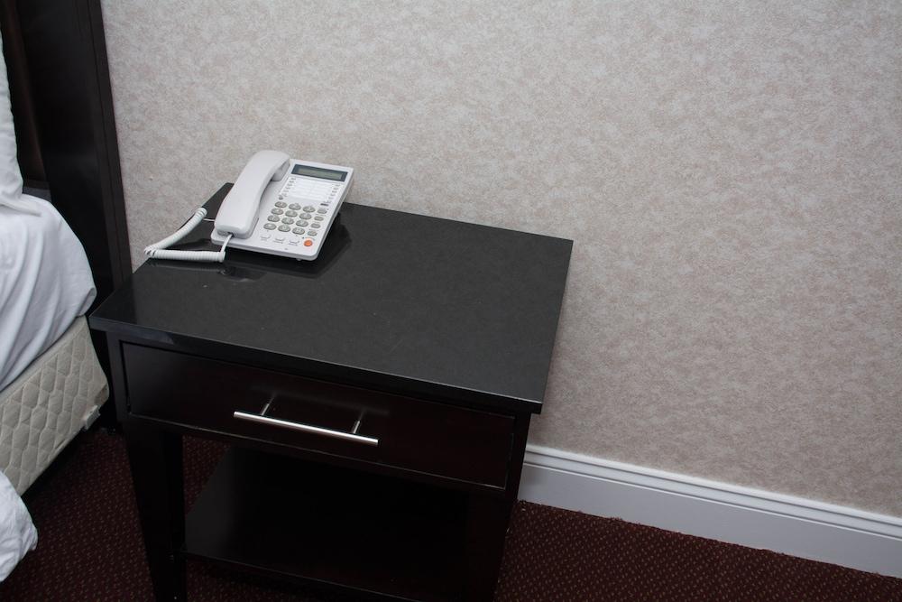 Atlantic Inn & Suites photo 2