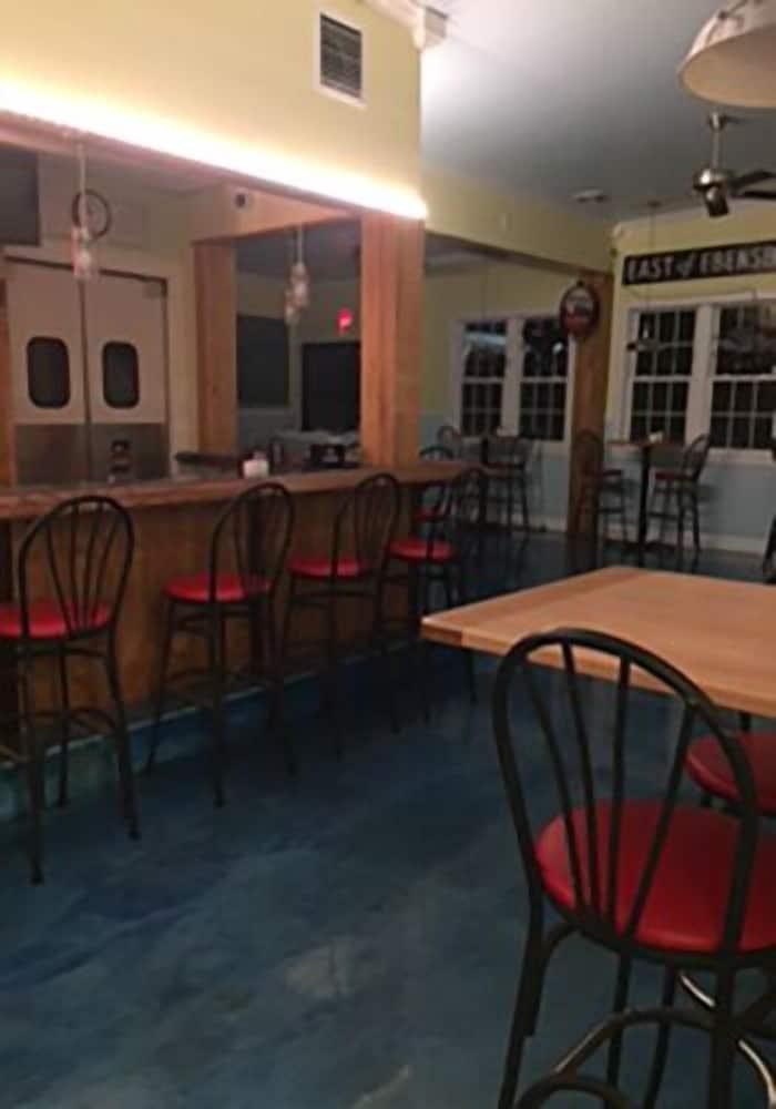 Lake Inn and Restaurant photo 10